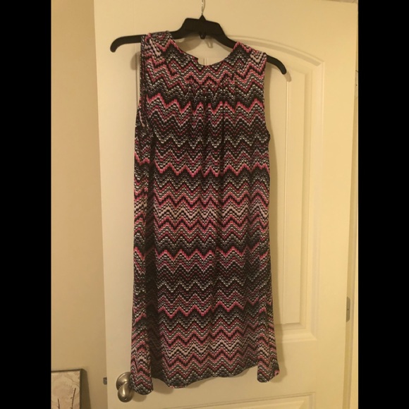 Dress - Picture 5 of 5